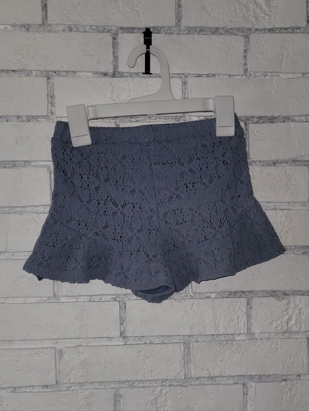 Art Class Girls Dusty Blue Floral Lace Ruffle Shorts - Size S (6/6X) - Picture 2 of 7